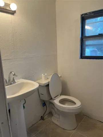 $179,900 | 1101 North 1st Street, Lufkin, TX 75901