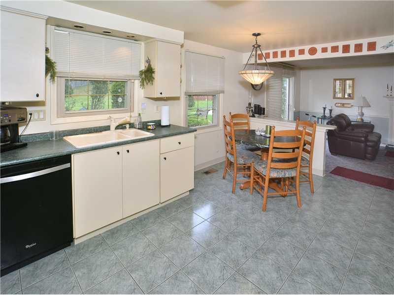 114 Castle Hill Road Monroeville, PA 15146 - Photo 3 of 23 Kitchen.