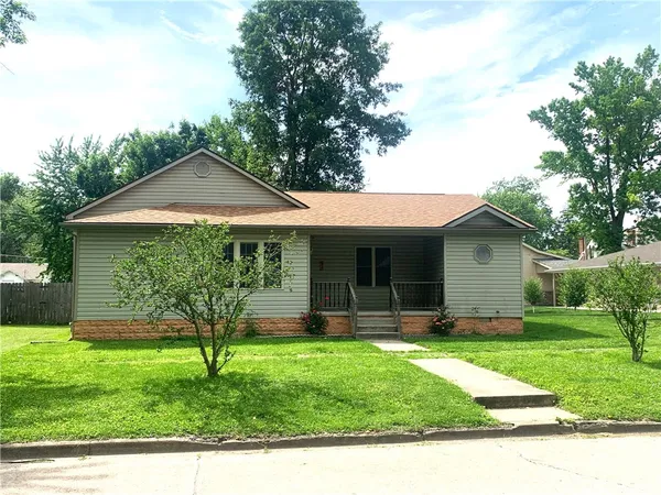 $159,900 | 309 Maple Street, Pana, IL 62557