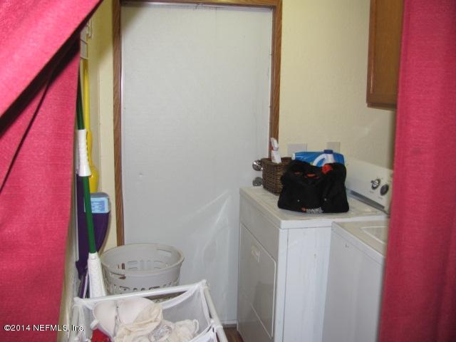 1880 Farm Road Jacksonville, FL 32218 - Photo 4 of 21 inside laundryroom