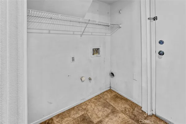 $3,400 | 22247 Shadow Valley Circle, Chatsworth, CA 91311