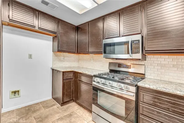 $3,400 | 22247 Shadow Valley Circle, Chatsworth, CA 91311