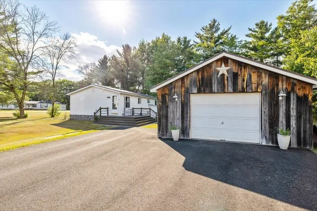 $314,000 | 19 Thak Boulevard, Highgate, VT 05459