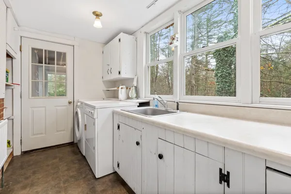 $1,300,000 | 56 Haigh Road, Brentwood, NH 03833