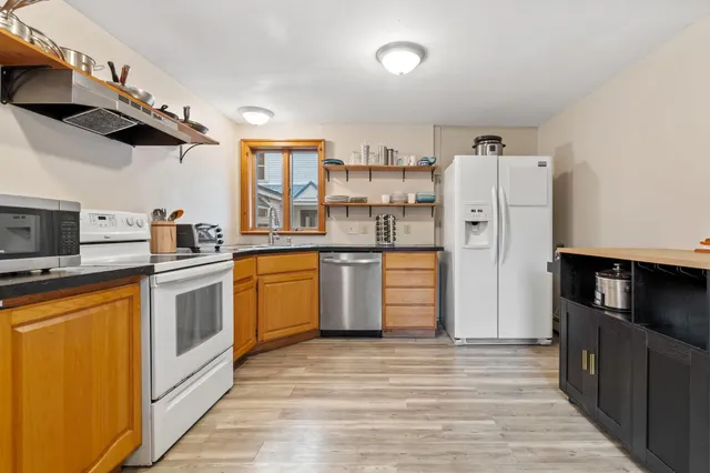 $1,300,000 | 56 Haigh Road, Brentwood, NH 03833