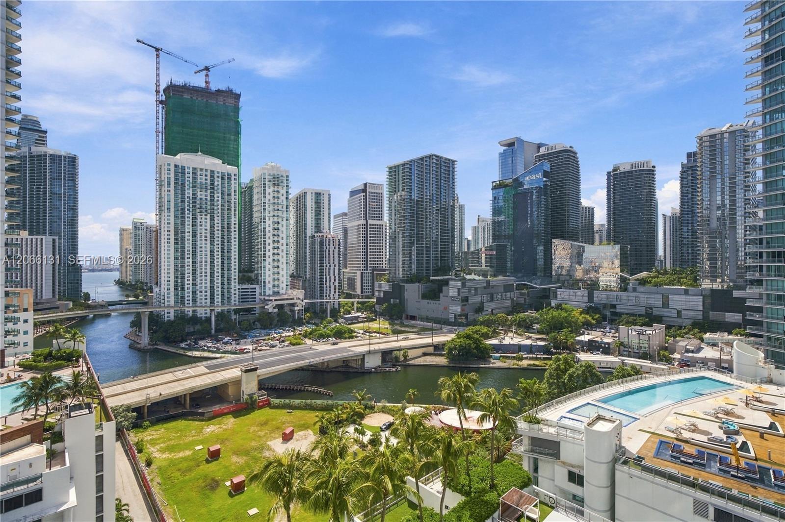 90 Southwest 3rd Street, Unit 1801 Miami, FL 33130 - Photo 3 of 16 Gallery Image 3
