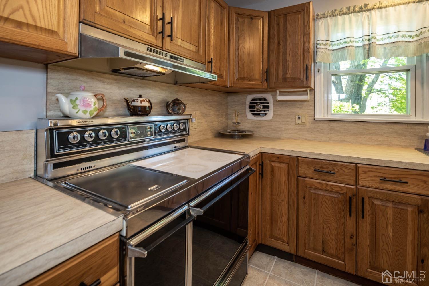 107 Emerson Road Somerset, NJ 08873 - Photo 17 of 52 Gallery Image 17
