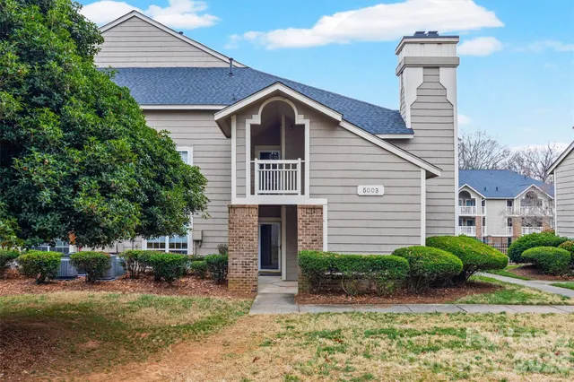 $2,300 | 5003 Sharon Road, Unit K, Charlotte, NC 28210