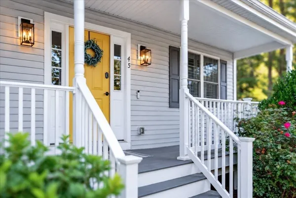 $869,000 | 45 Saw Mill Lane, Rockland, MA 02370