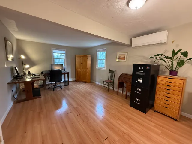 $3,200 | 4 Nelson Drive, Exeter, NH 03833