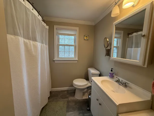 $3,200 | 4 Nelson Drive, Exeter, NH 03833