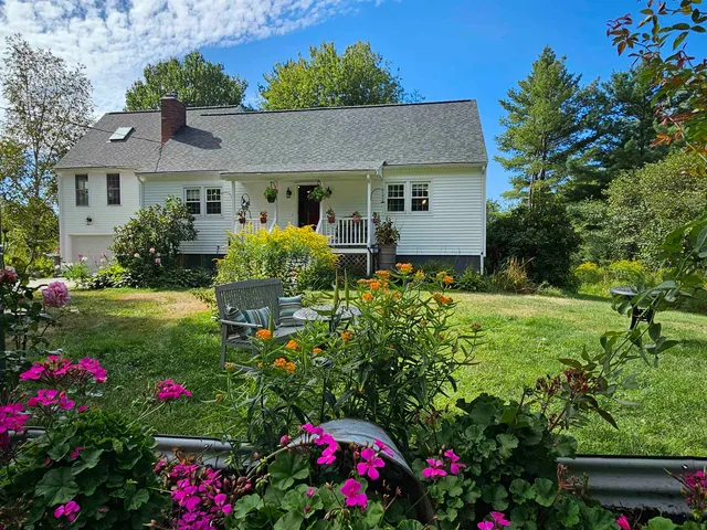 $3,200 | 4 Nelson Drive, Exeter, NH 03833