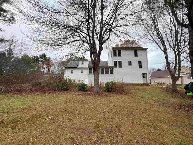 $3,200 | 4 Nelson Drive, Exeter, NH 03833