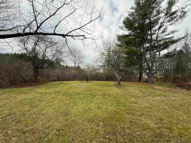 $3,200 | 4 Nelson Drive, Exeter, NH 03833