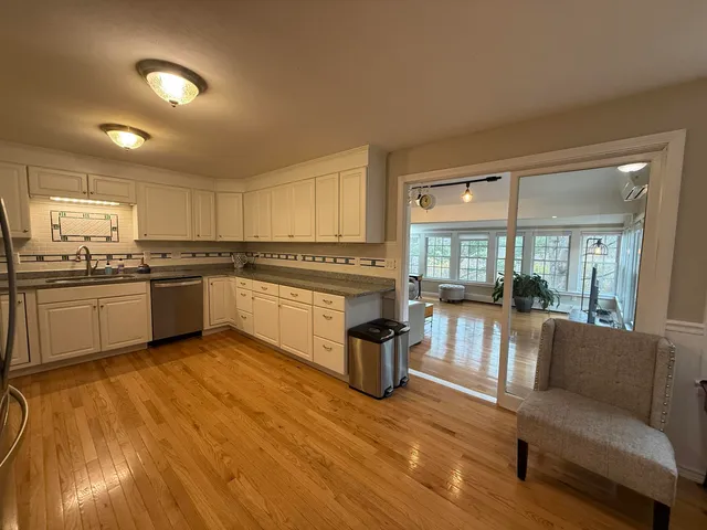 $3,200 | 4 Nelson Drive, Exeter, NH 03833