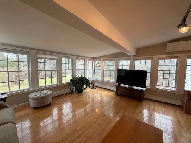 $3,200 | 4 Nelson Drive, Exeter, NH 03833