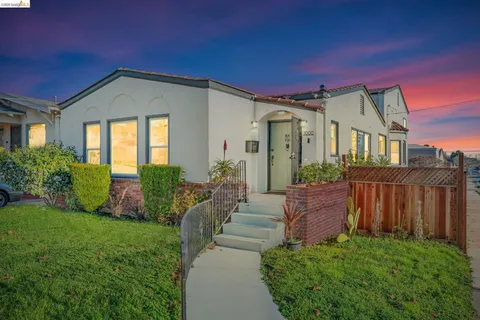 $895,000 | 3000 56th Avenue, Oakland, CA 94605
