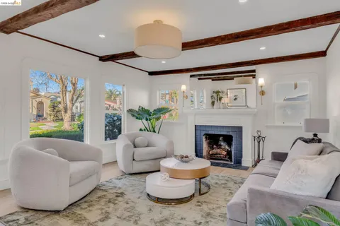 $895,000 | 3000 56th Avenue, Oakland, CA 94605