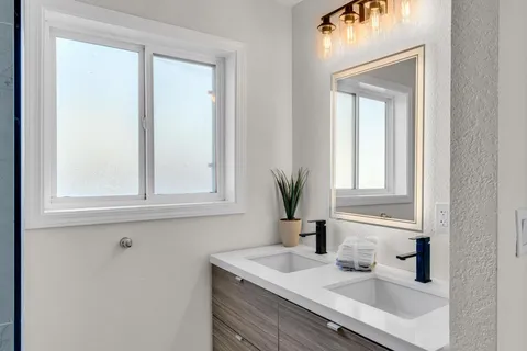 $895,000 | 3000 56th Avenue, Oakland, CA 94605