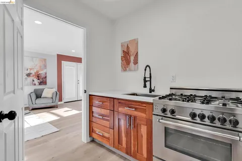 $895,000 | 3000 56th Avenue, Oakland, CA 94605
