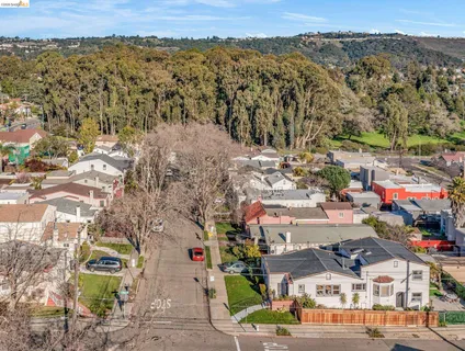 $895,000 | 3000 56th Avenue, Oakland, CA 94605
