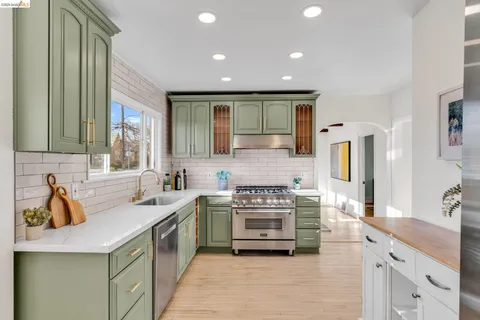 $895,000 | 3000 56th Avenue, Oakland, CA 94605