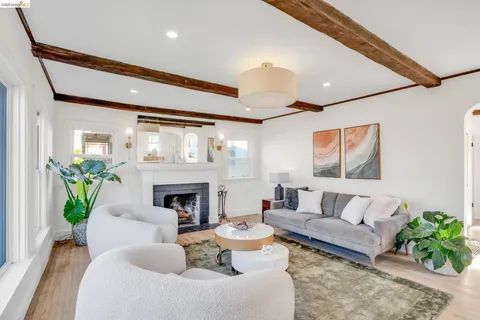 $895,000 | 3000 56th Avenue, Oakland, CA 94605