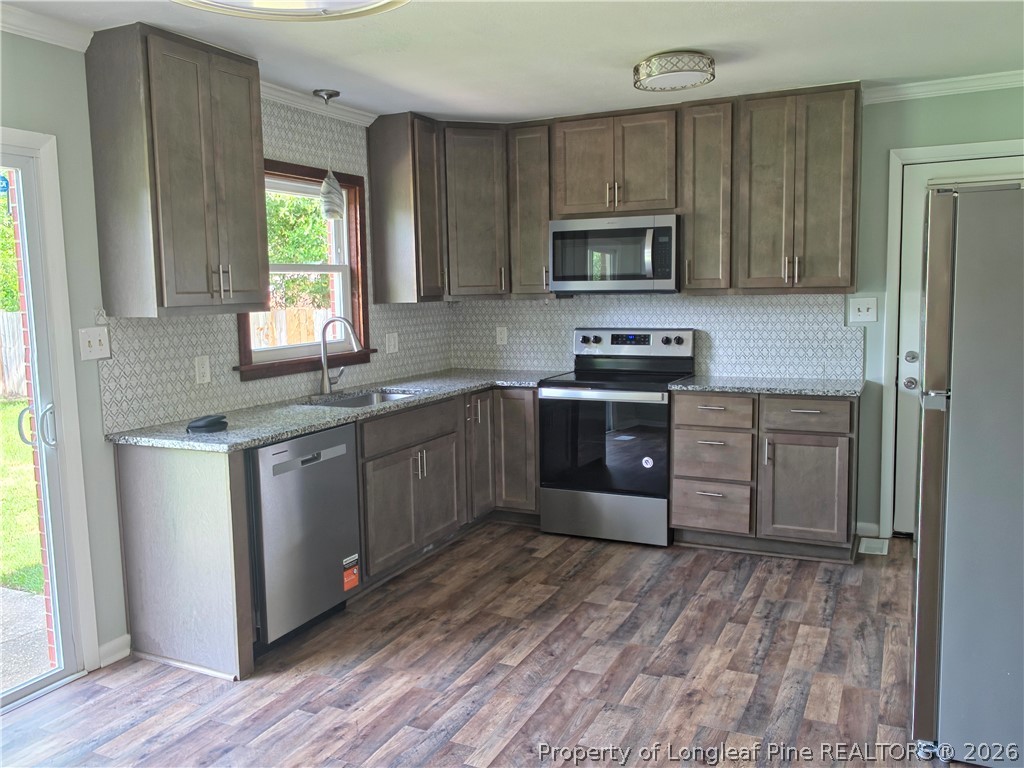 5459 Plateau Road Fayetteville, NC 28303 - Photo 3 of 12 Kitchen