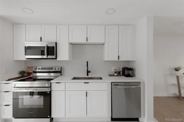 $489,900 | 5423 Saulsbury Court, Arvada, CO 80002