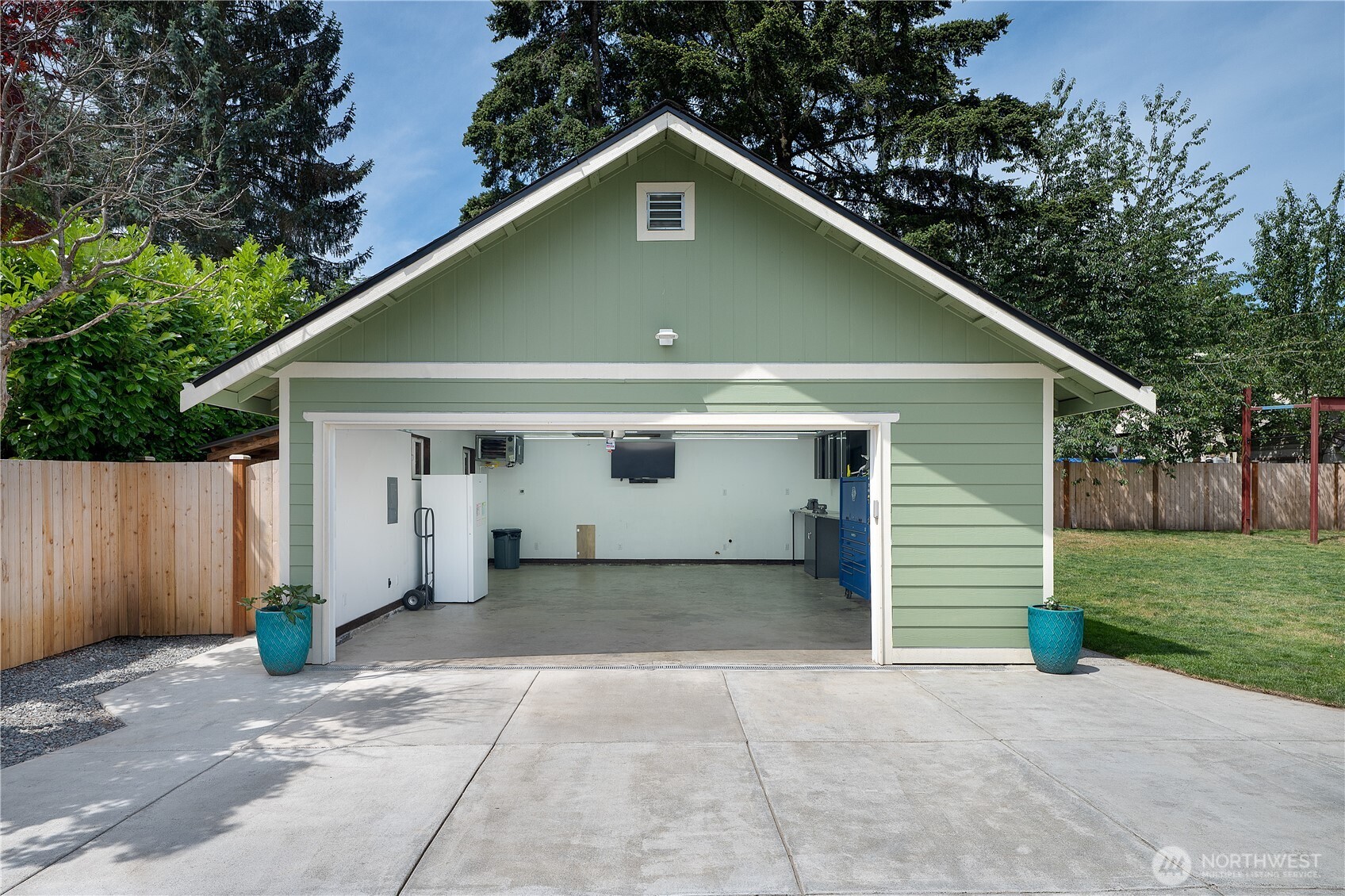 20818 77th Place West Edmonds, WA 98026 - Photo 29 of 39