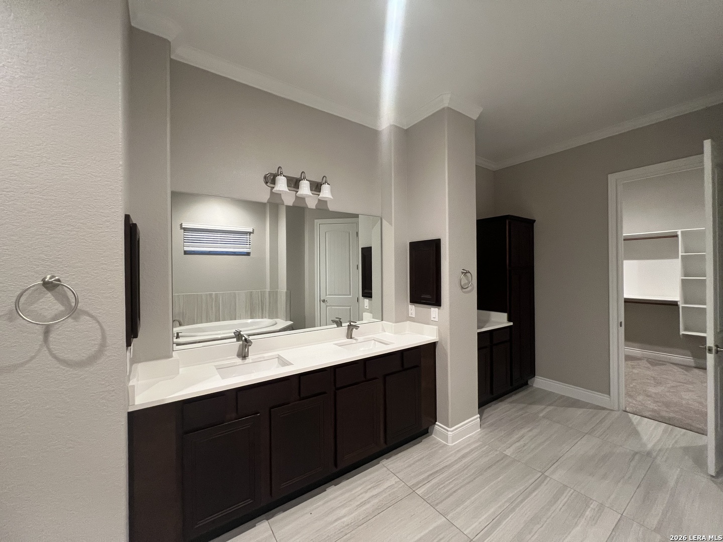 4811 Viewcrest Road San Antonio, TX 78217 - Photo 16 of 32 Gallery Image 16