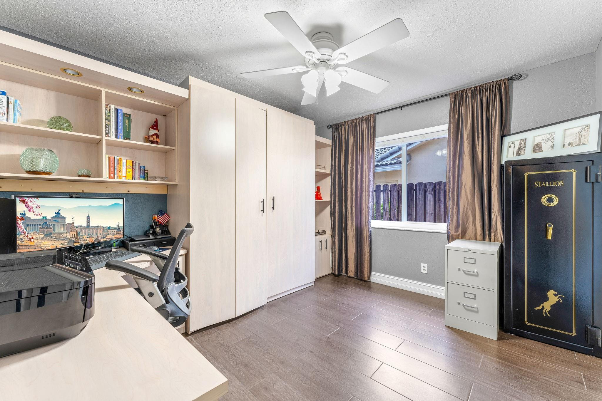 15541 South Roundtable Road Davie, FL 33331 - Photo 13 of 16 Photo 13