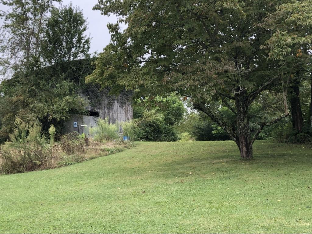 216 Riverview Road Bristol, TN 37620 - Photo 14 of 16 Photo 16