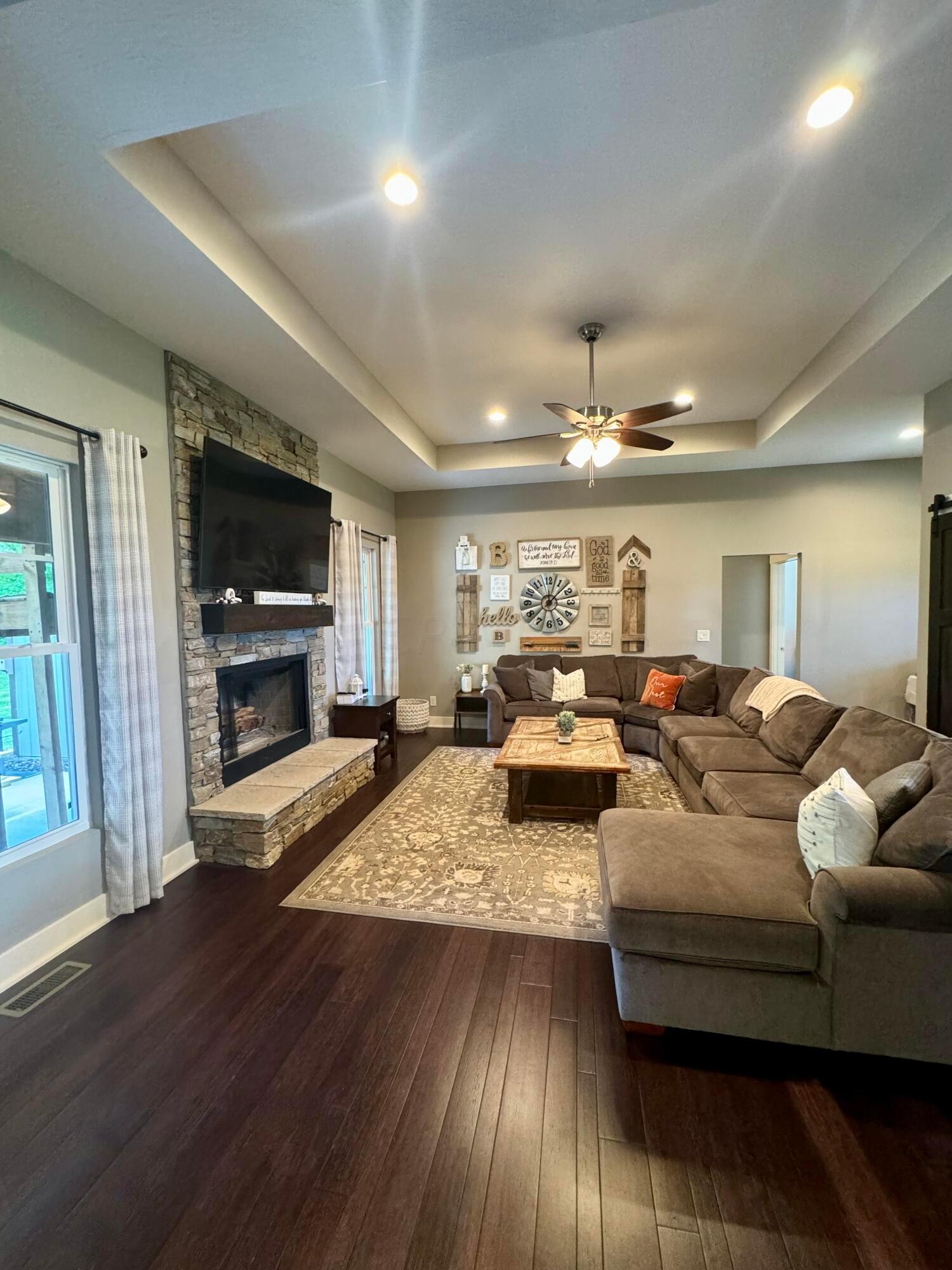 8285 Jefferson Road Northwest Carroll, OH 43112 - Photo 13 of 43 Famiy Room