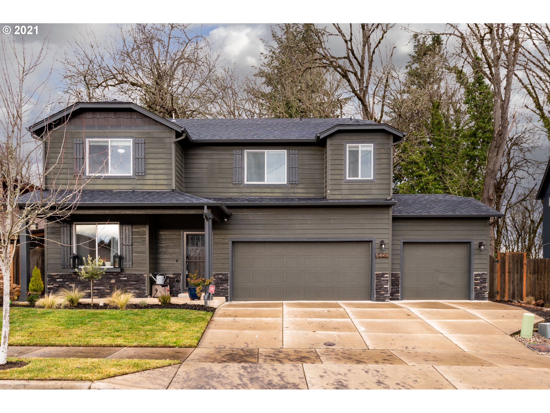5446 Ivy Street Springfield, OR 97478 - Photo 1 of 32