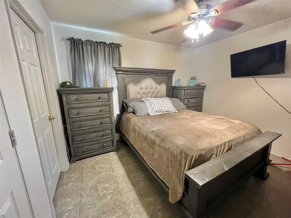 $185,000 | 708 East 6th Street, Sweeny, TX 77480