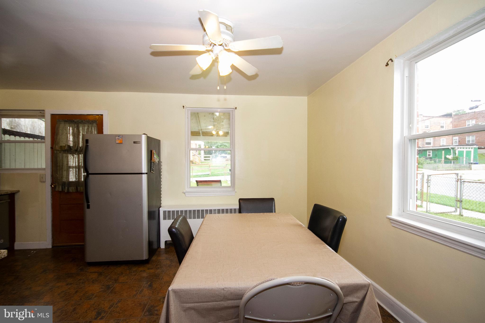 8560 Willow Oak Road Baltimore, MD 21234 - Photo 10 of 31 Room for Kitchen Table