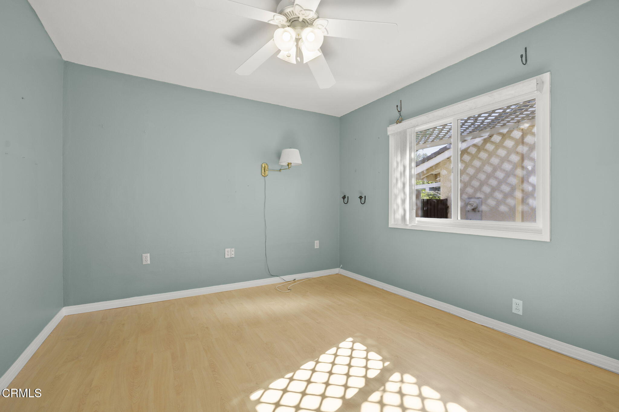 2272 Heather Street Simi Valley, CA 93065 - Photo 28 of 39 28-web-or-mls-Upmarketmedia_2272Hea-129