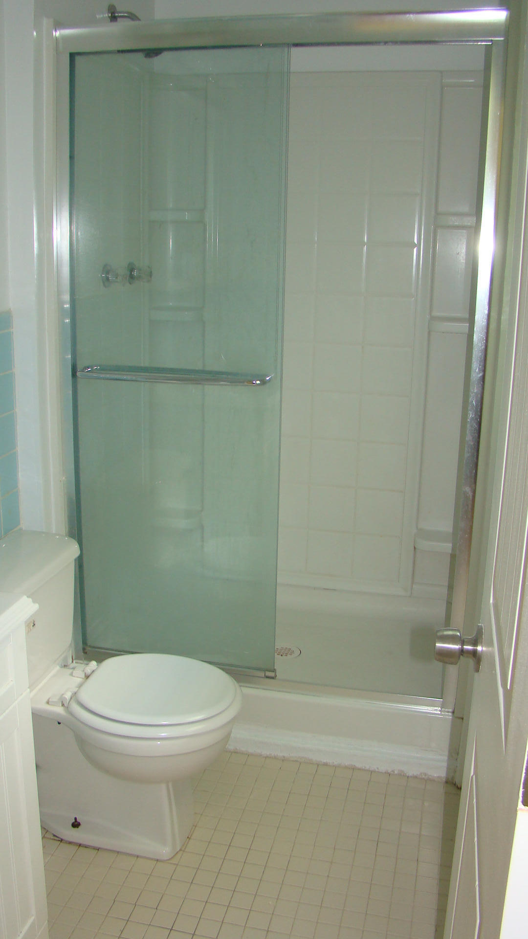 124 Killarney Road Knoxville, TN 37923 - Photo 12 of 15 Master Bath