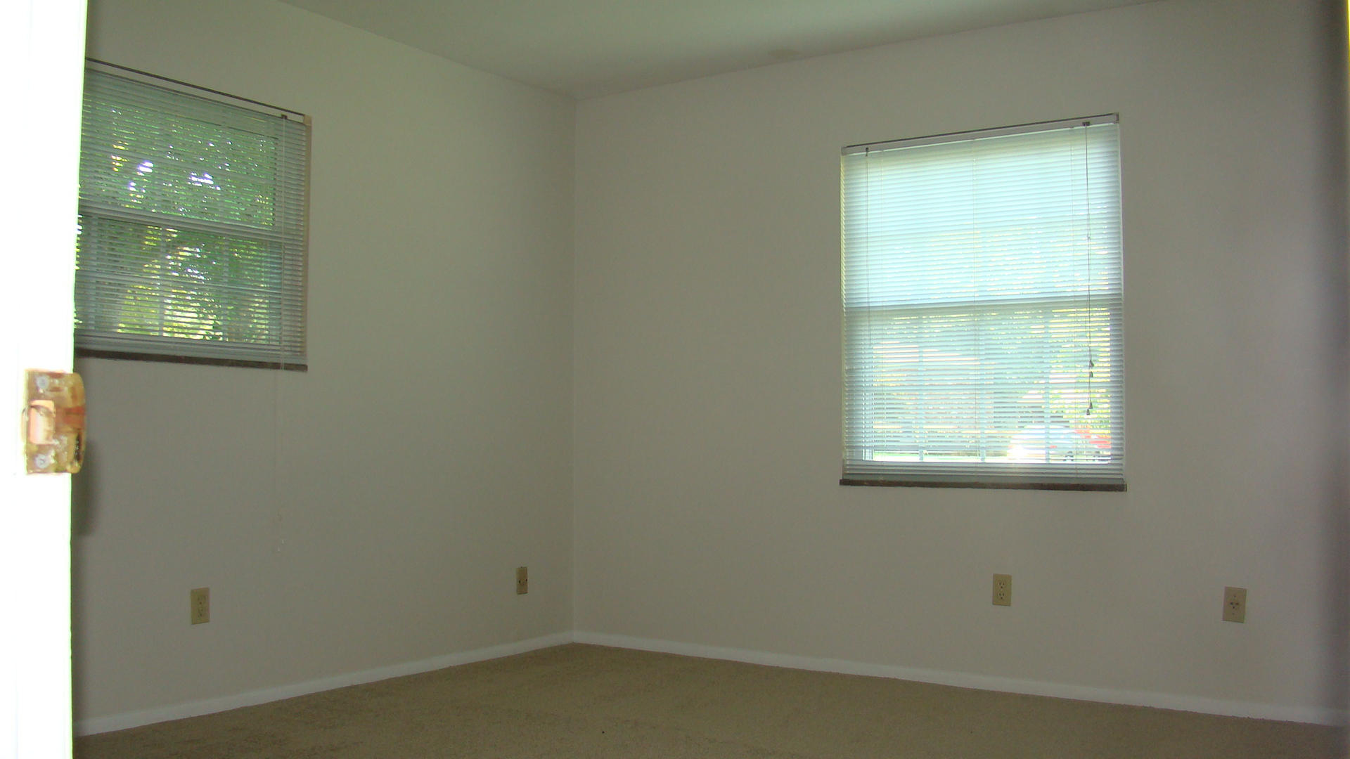 124 Killarney Road Knoxville, TN 37923 - Photo 13 of 15 2nd Bedroom 11'11 x 13'3