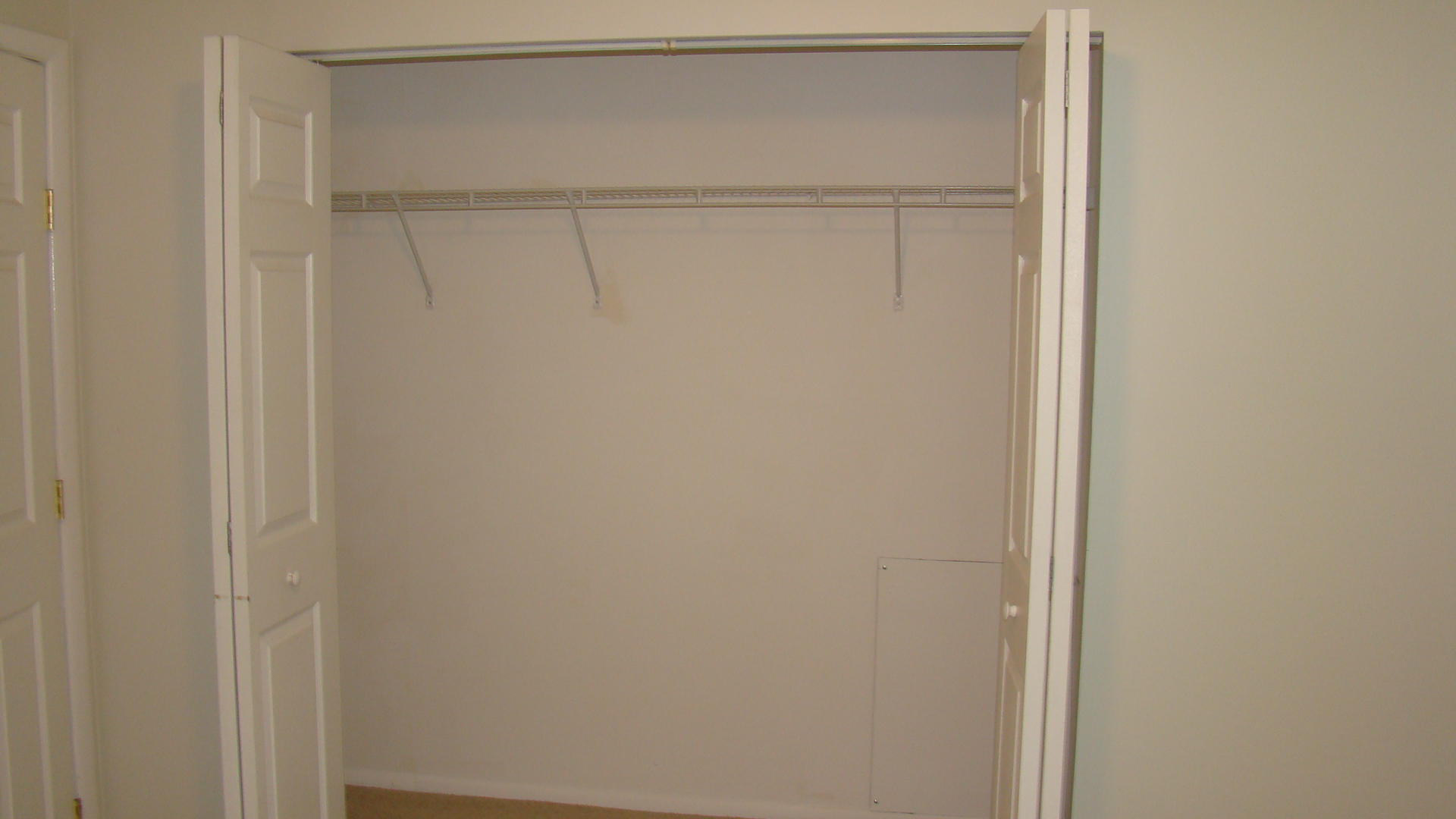 124 Killarney Road Knoxville, TN 37923 - Photo 8 of 15 Master Closet