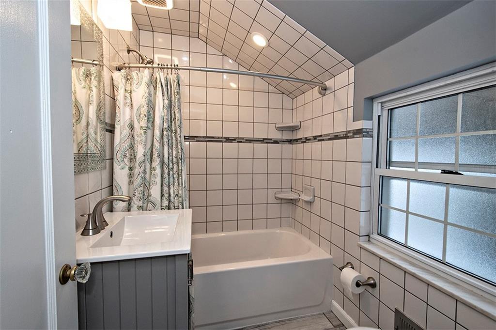 183 Gass Road Pittsburgh, PA 15229 - Photo 14 of 17 Gallery Image 14
