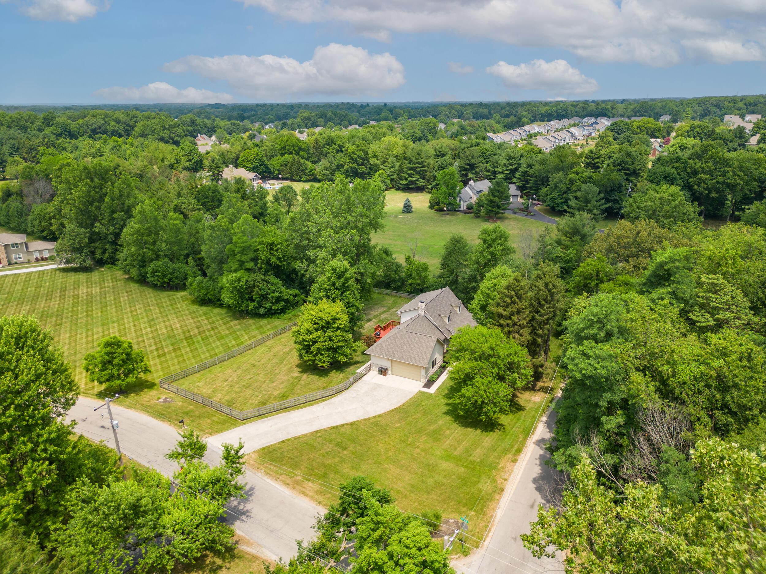2501 Darling Road Blacklick, OH 43004 - Photo 46 of 59 48_drone 02