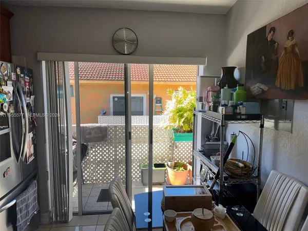 $2,700 | 3375 West 76th Street, Unit 223, Hialeah, FL 33018