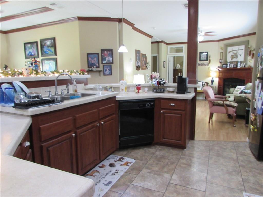 3239 Bob Bowen Road Blackshear, GA 31516 - Photo 8 of 34