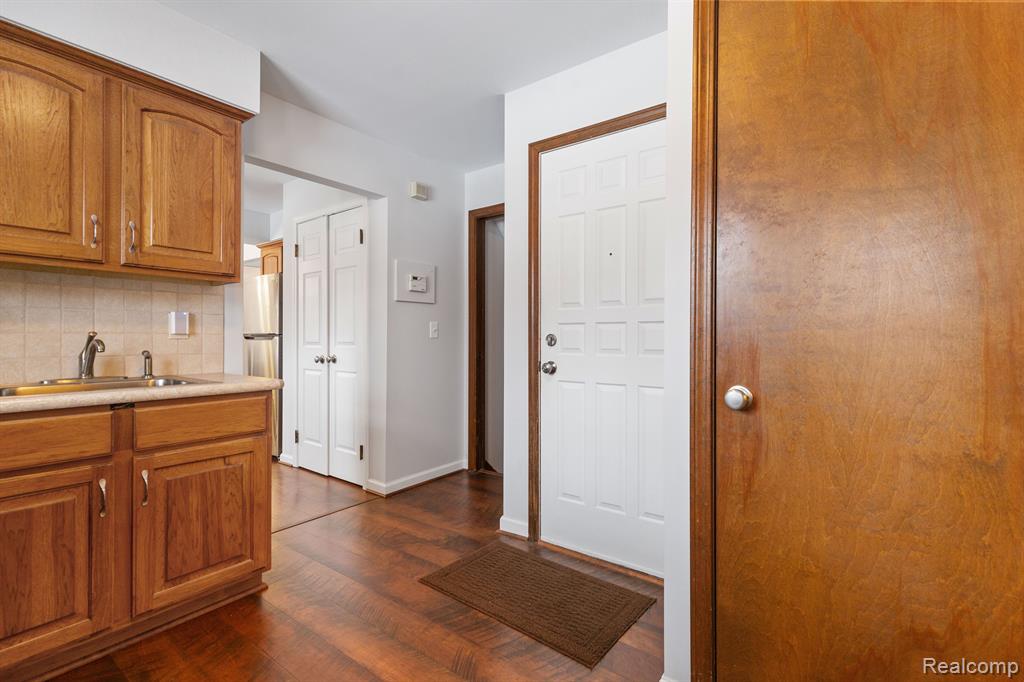 8855 Messmore Road Utica, MI 48317 - Photo 27 of 50