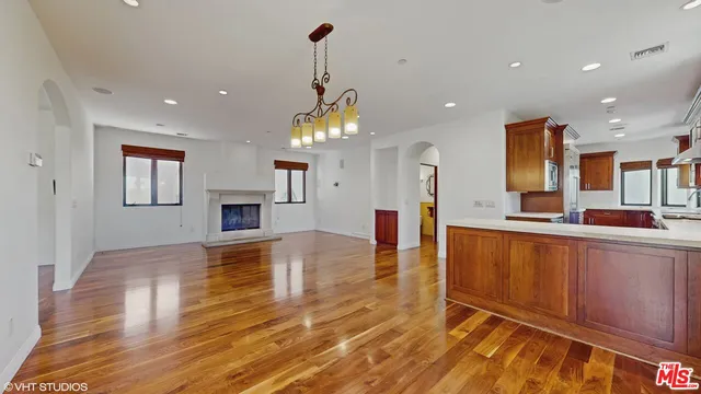 $8,800 | 3311 Deronda Drive, Los Angeles, CA 90068