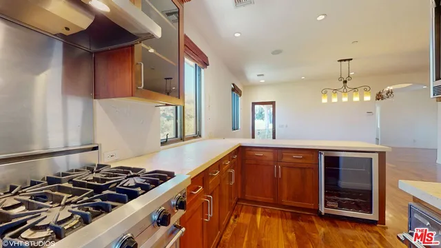 $8,800 | 3311 Deronda Drive, Los Angeles, CA 90068