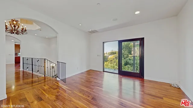 $8,800 | 3311 Deronda Drive, Los Angeles, CA 90068