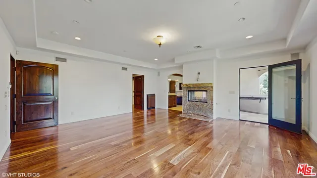 $8,800 | 3311 Deronda Drive, Los Angeles, CA 90068